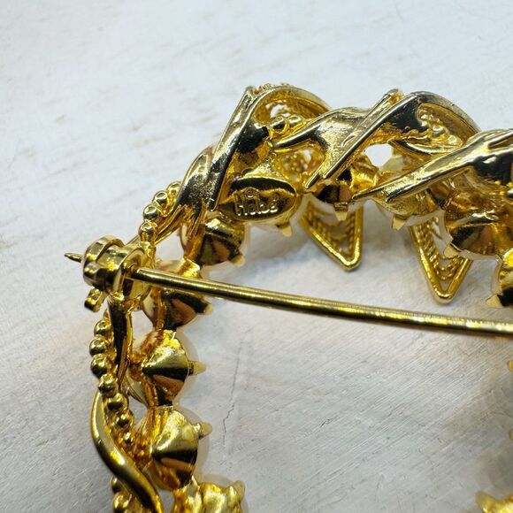 Hobe Vintage Pearl Circle Brooch With Filigree Leaves Gold Wreath Signed Costume - Picture 9 of 11